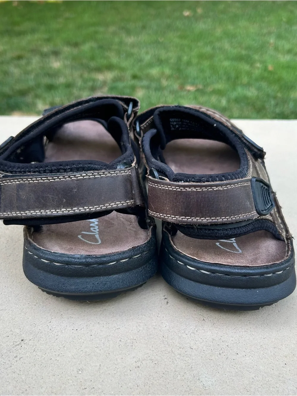 Clarks Mens Brown Leather Strap Velcro Sandals Size 10